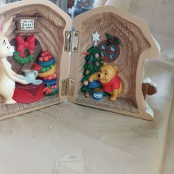 Disney 1995 Vintage Pooh"Christmas At Our House" Piglet Hingedtree