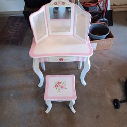 Kids Vanity 