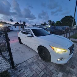 2017 Infiniti Q50
