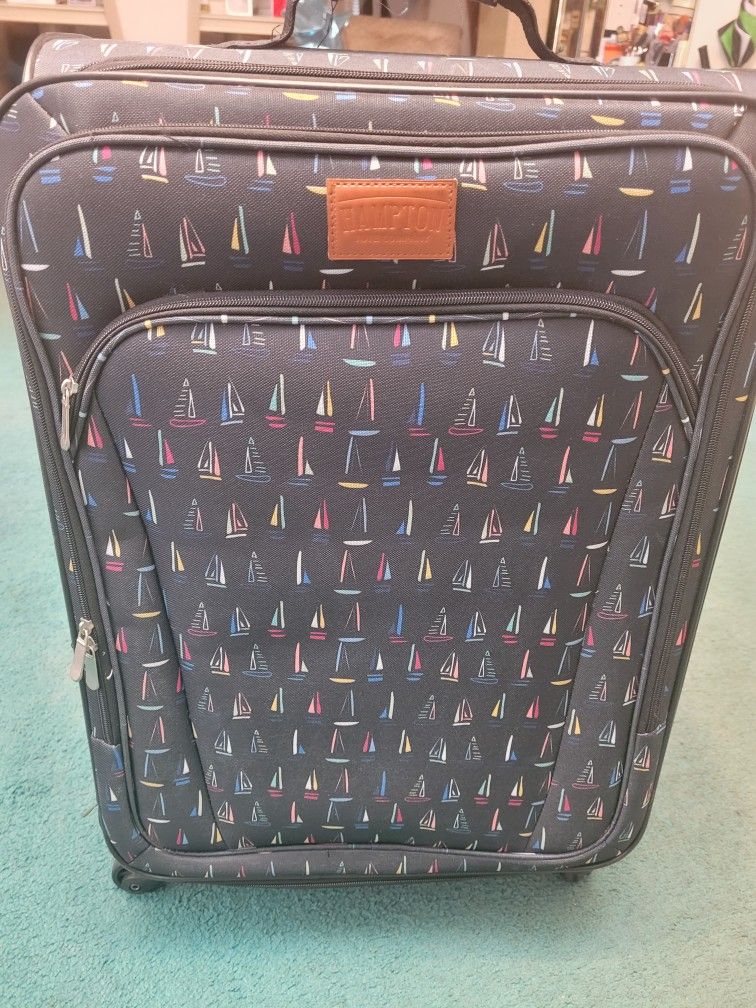 Hampton Tote Company Suitcase
