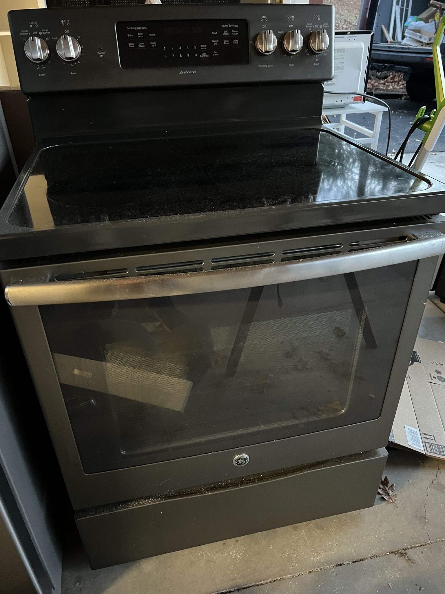 GE 30” Electric Convection Oven With Glass Top Range