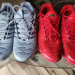 Nikes Size 9 Clean 