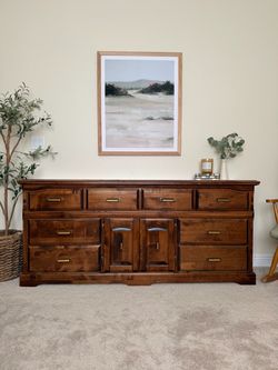 Dark Wood 10-Drawer Dresser