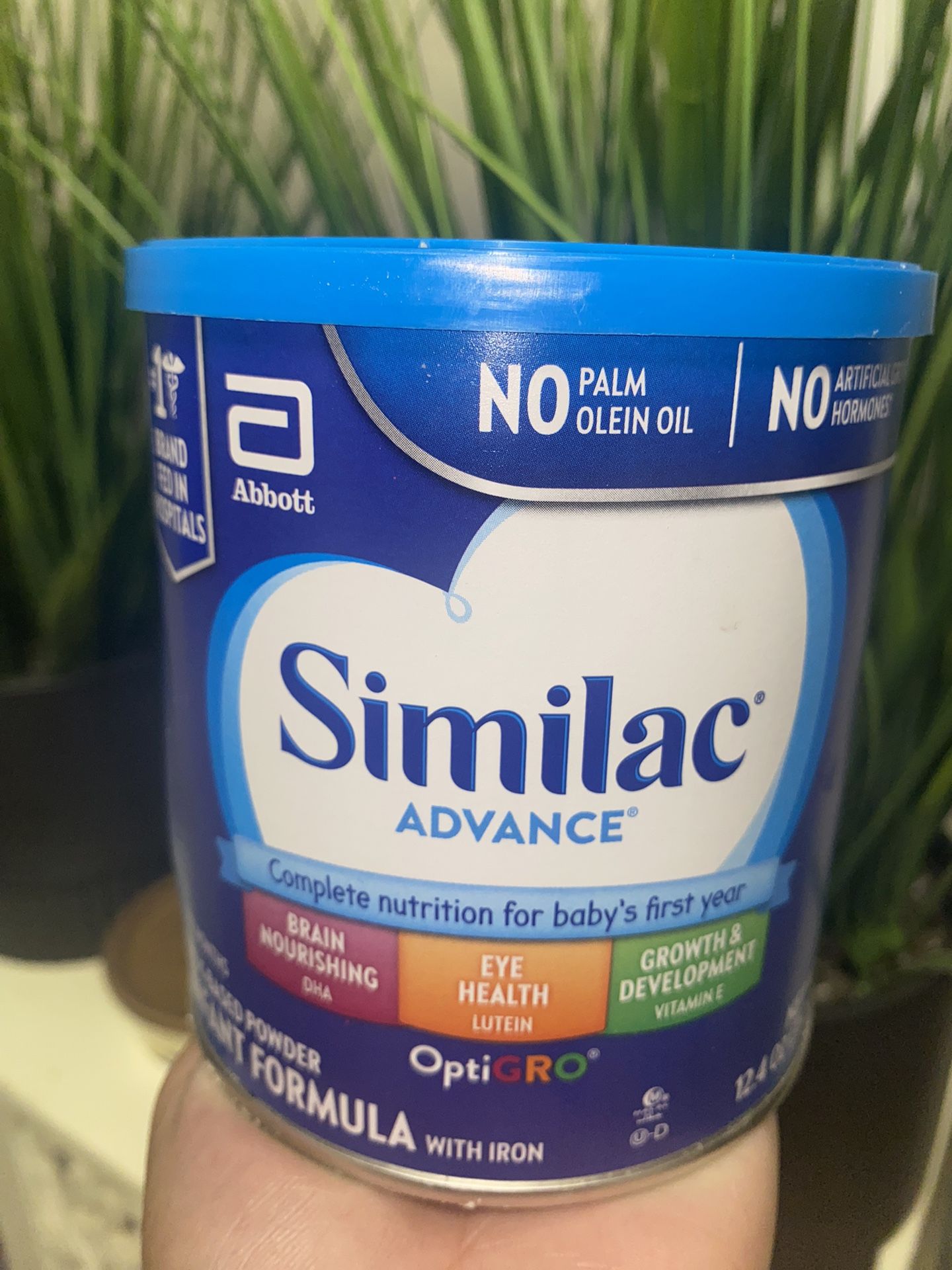 Similac Advance Infant Formula with Iron (blue can)