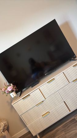 55” Onn Vizio TV