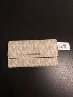 Michael kors wallet