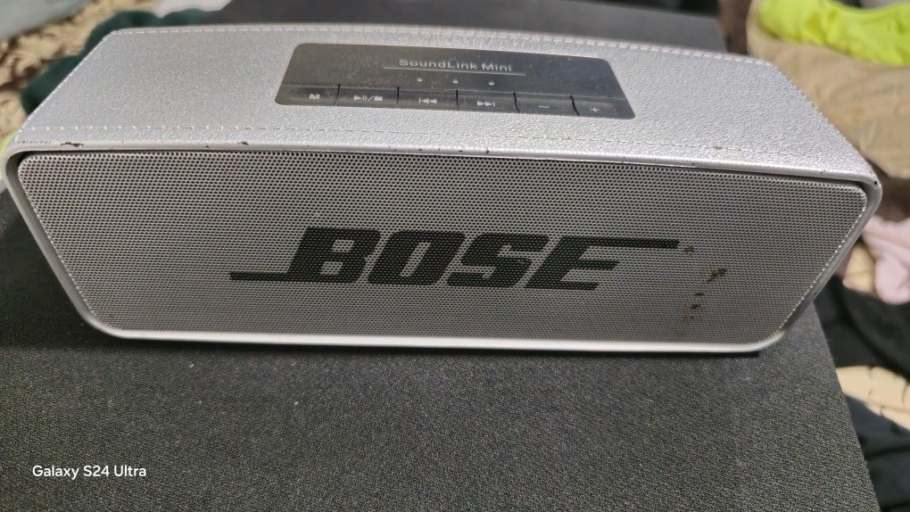 Bose SoundLink Mini Bluetooth speaker.