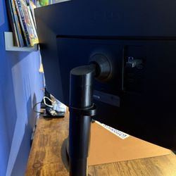 32 Inch Ultra Wide LG Monitor 