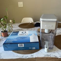 Brita Filter (Extra Large 27 Cups - Grey) w/ 8 additional filters