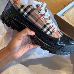 Burberry 8.5 Men 