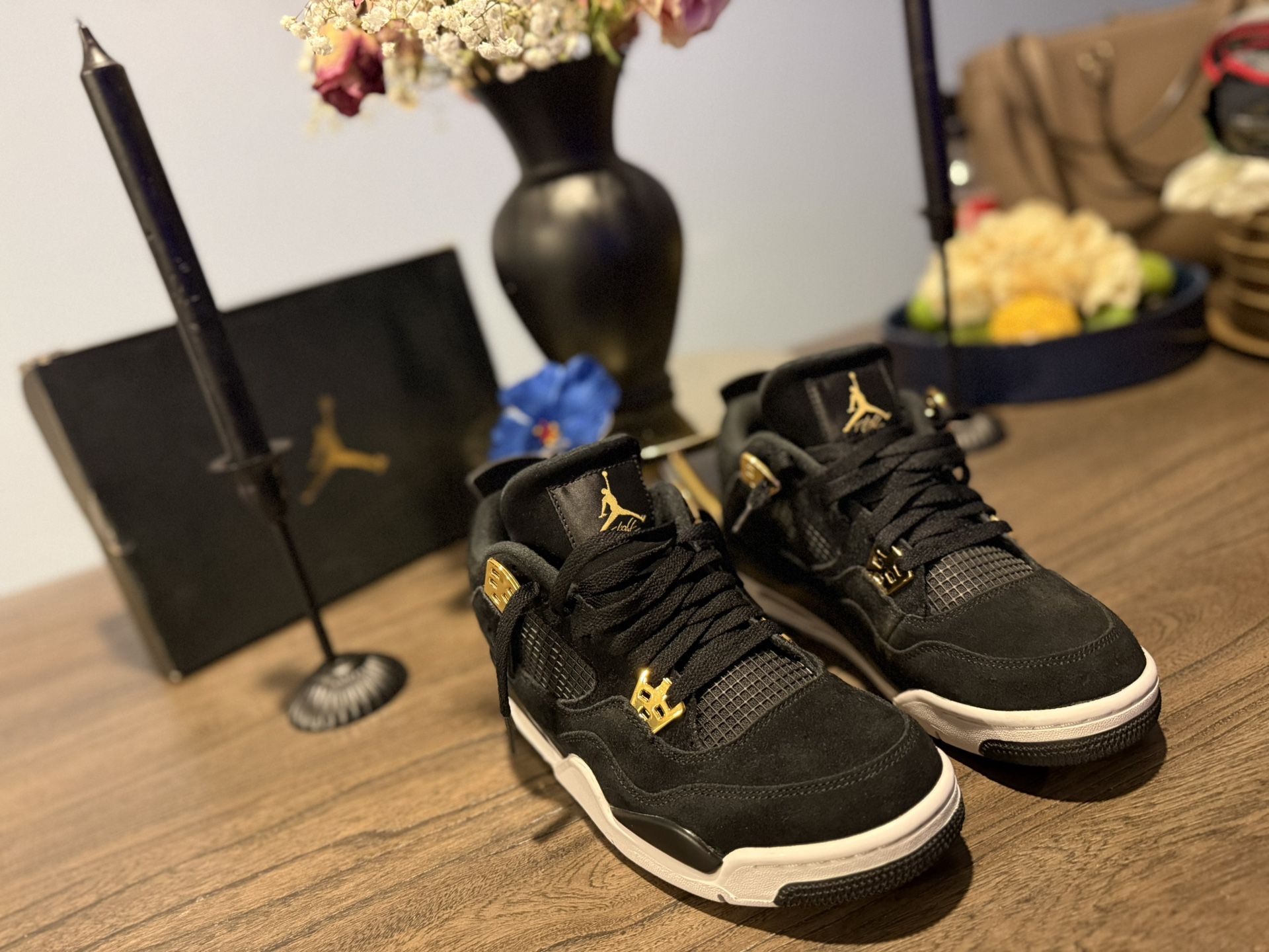 Jordan Retro Royalty