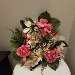 Floral centerpiece 