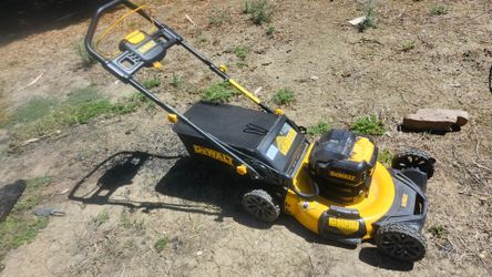 Dewalt lawn mower no batteries