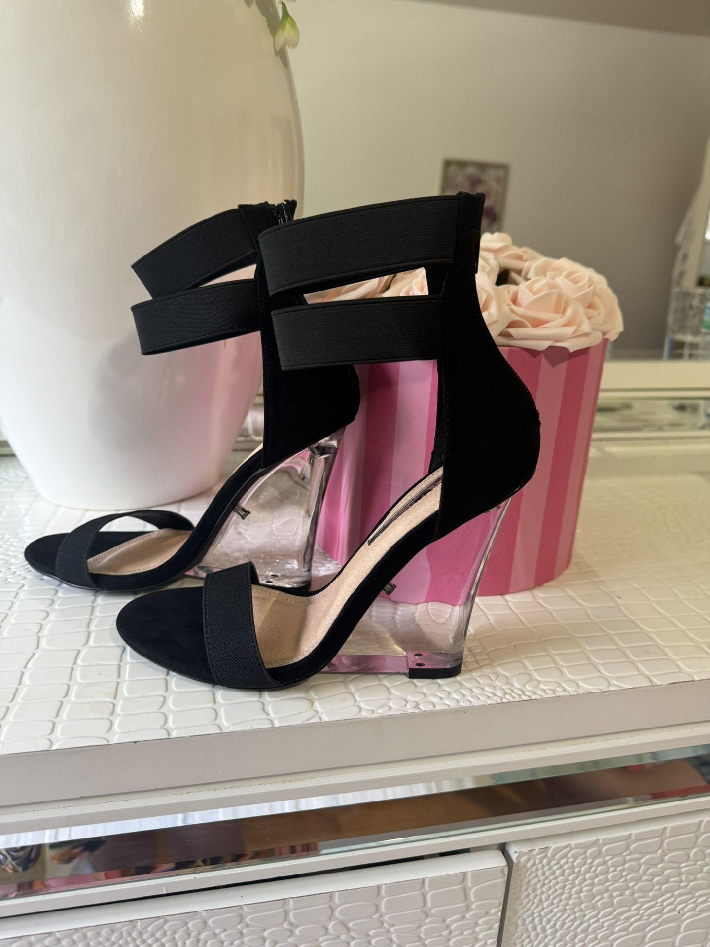 Liliana acrylic platforms, size 6.5 , heel 5” high, new, only they do not have their box.