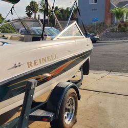 2001 Reinell Boat!