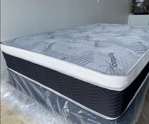 Queen Euro Bamboo Orthopedic Pillow Top Mattress!!