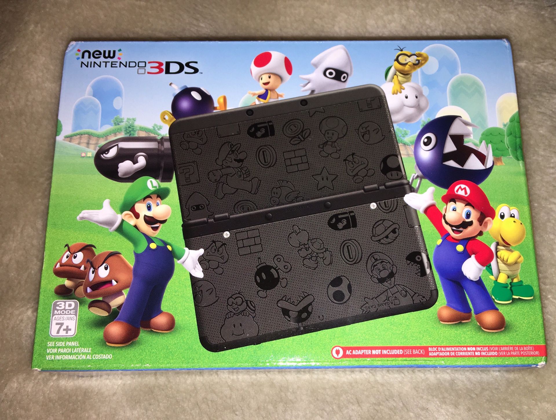 New Nintendo 3DS Super Mario edition (black)