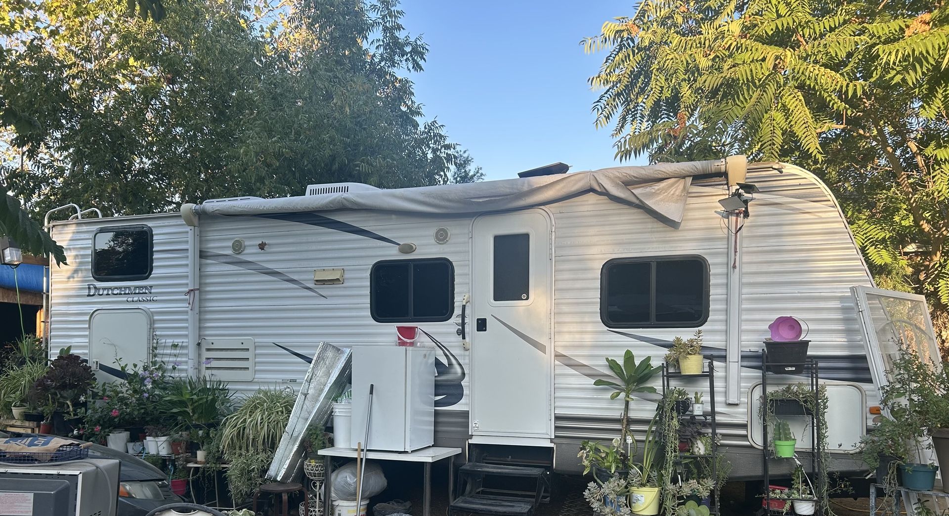 2011 Dutchman Trailer 