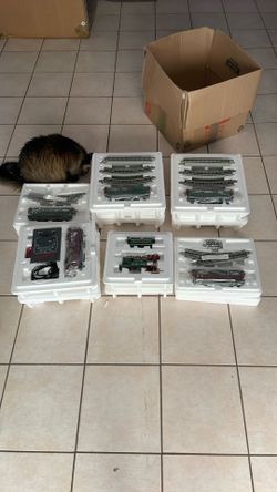 Thomas Kinkade Christmas Express Model Train 