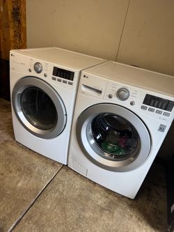 LG Front Load Washer and Dryer Set