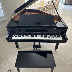 Kawai - Baby grand piano 
