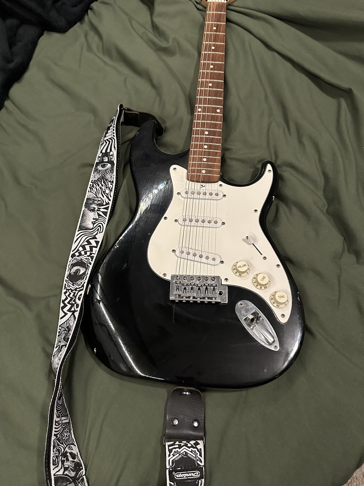 Silvertone Electric Guitar 