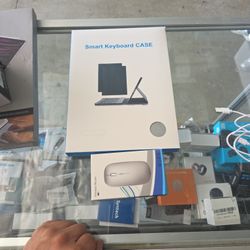 Smart Keyboard Case With Mouse 