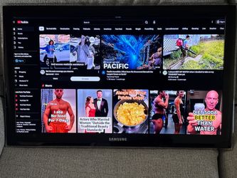 Samsung 32” LCD TV – Works Great – HDMI – Wall Mount Included