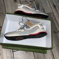 Gucci Shoes 