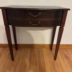 End Table / Side Table 