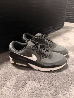 Nike Air Max- Men’s sz 11.5