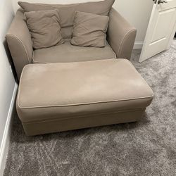 Free Oversized Chair/Sleeper