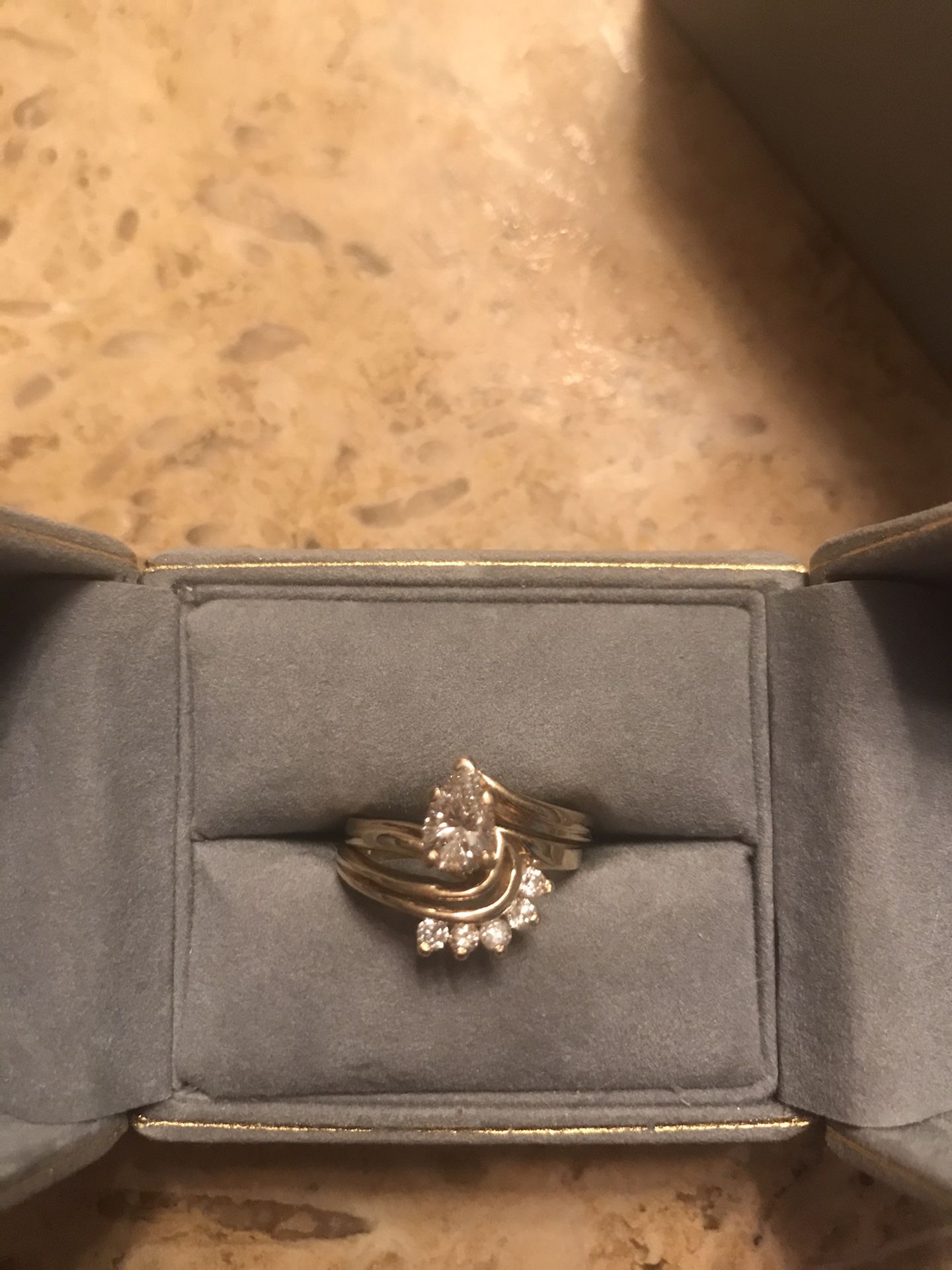 Gorgeous Authentic 14k Gold Wedding Diamond ring set