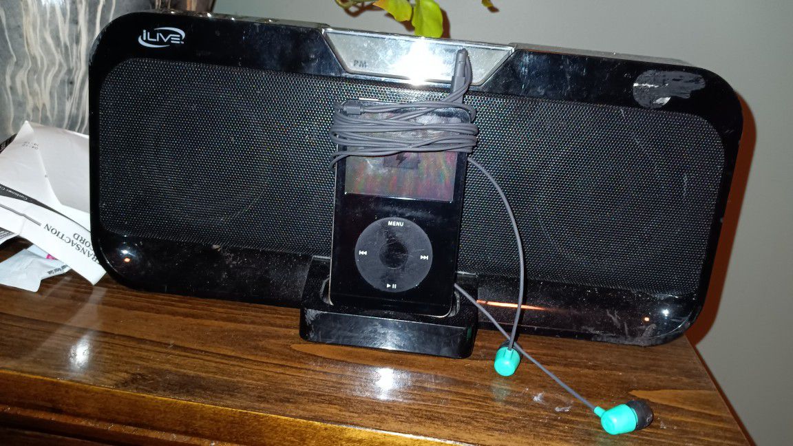 Ipod And Ipod Speaker Works Like It Should 