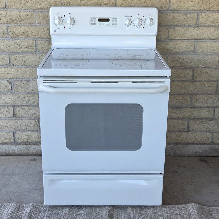 VERY NICE GE SMOOTH-TOP 5 ELEMENT FREESTANDING RANGE * 5.0 cu ft OVEN STOVE HOME KITCHEN APPLIANCE 