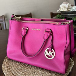 Michael Kors Sutton Pink Leather Handbag Purse Bag (authentic)