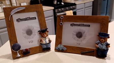 2 Bear Pic Frame. Both For $5