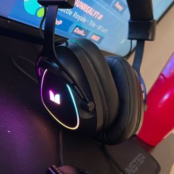 Wired headphones Selling