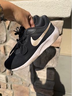 Kids Nike Shoes, size US 6.5Y