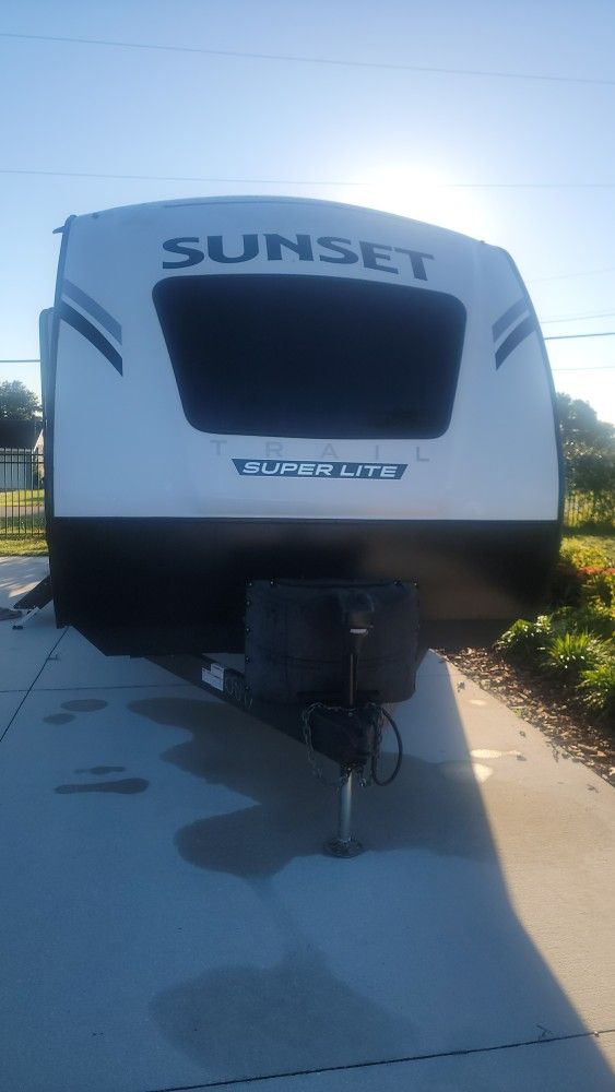 Crowds Road  RV SUNSET TRAIL 2023