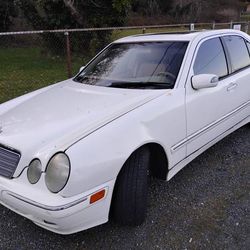 2002 MERCEDES BENZ E320*LOW 93,000 MILES*RUN GREAT,$1950 OR BEST OFFER - $1,950