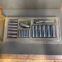 CRAFTSMAN 20 PIECE METRIC DEEP SOCKET SET, 1/4, 3/8, 1/2” DRIVES -USA-