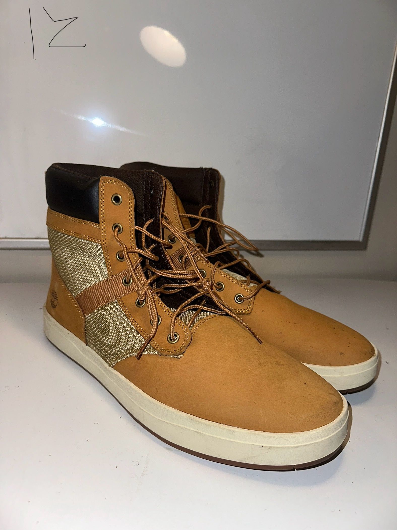 Timberland Men’s Groveton 6 Lace-To-Toe Chukka Boots
