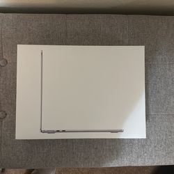 Brand New Mac Book Air 13.6 Inch 512 GB