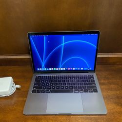 Apple MacBook Pro 13” 2.3GHz i5 space gray