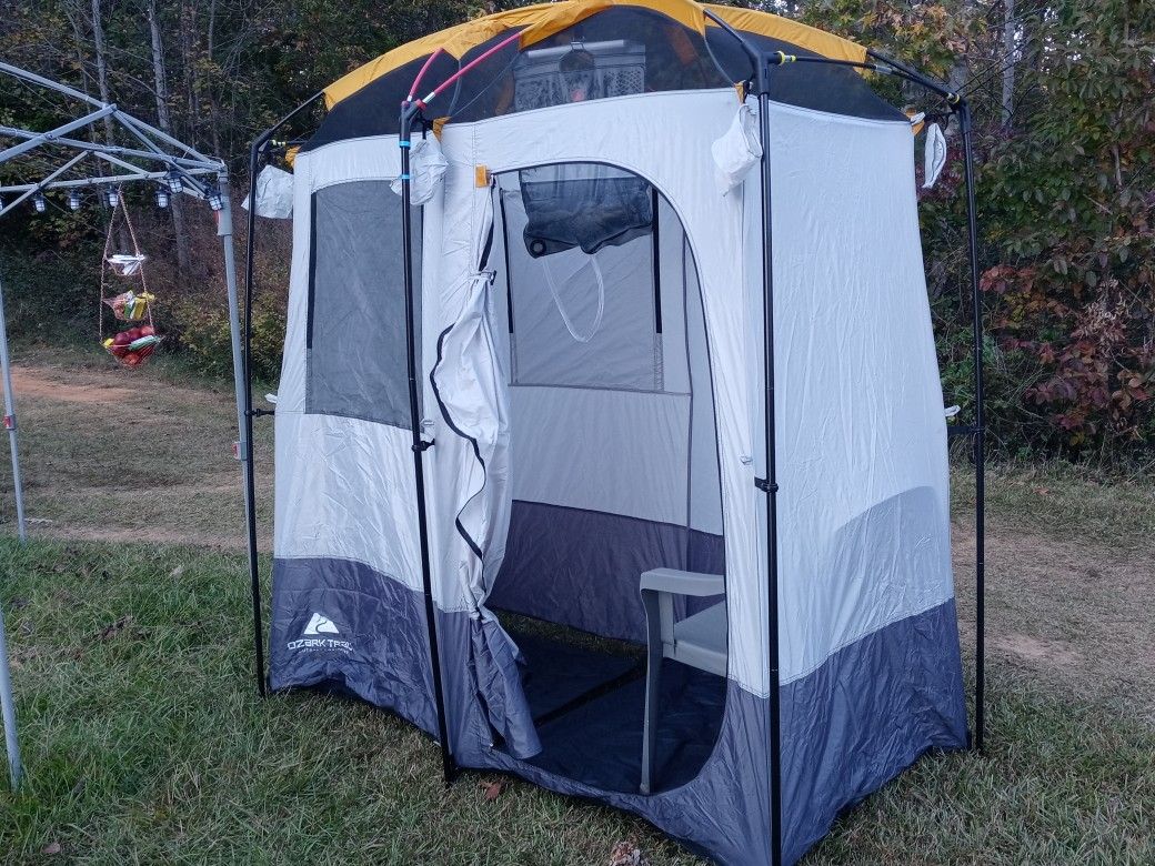 2 Stall Shower Tent