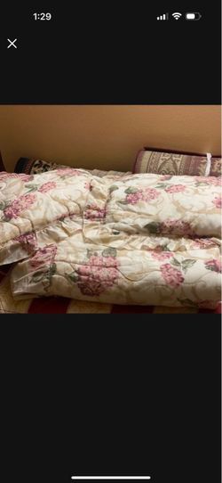 Floral queen Comforter