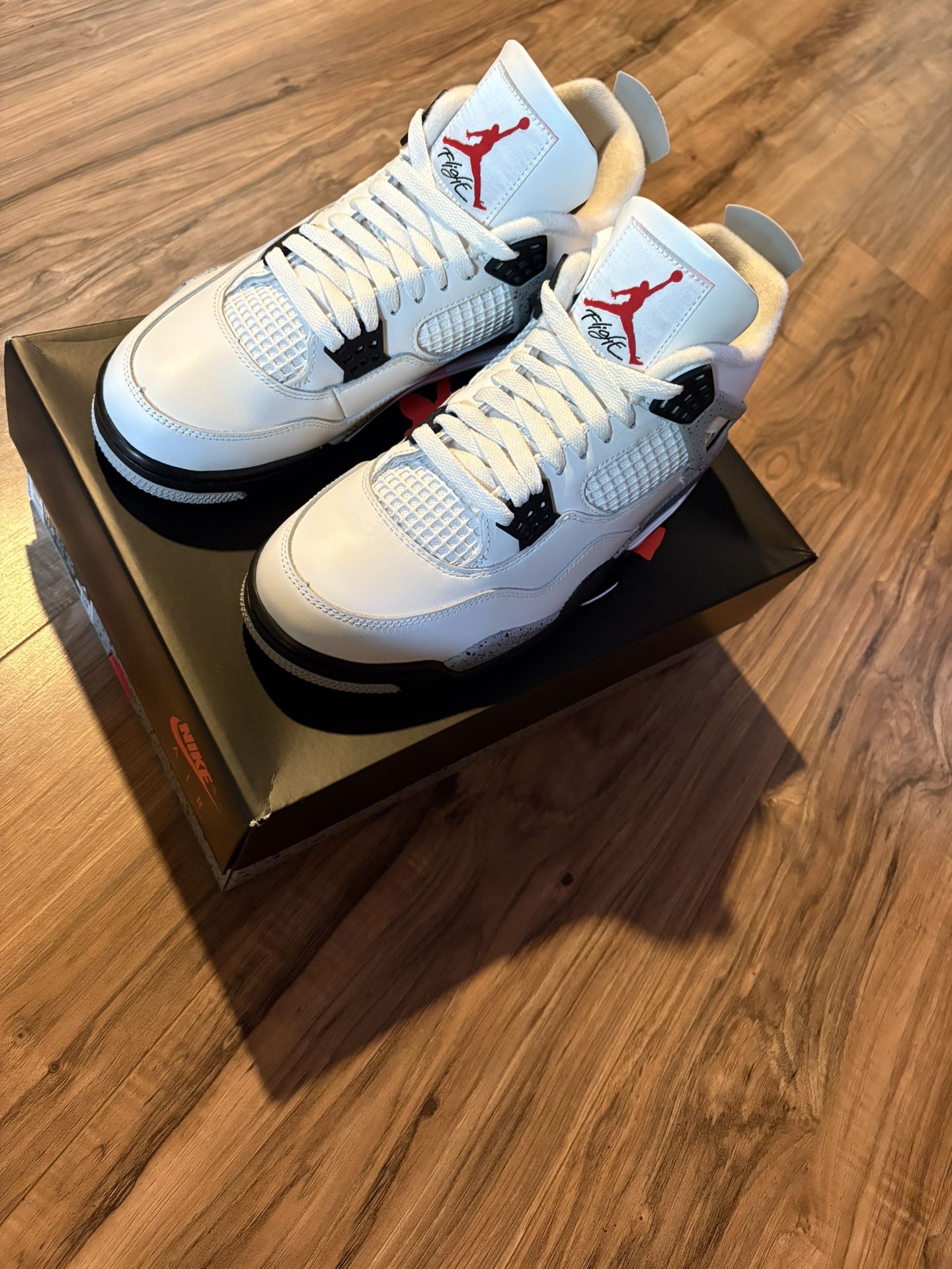 Jordan Retro 4 White Cements 