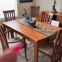 Dining Room Table Extends To Sit 12 And Credenzer