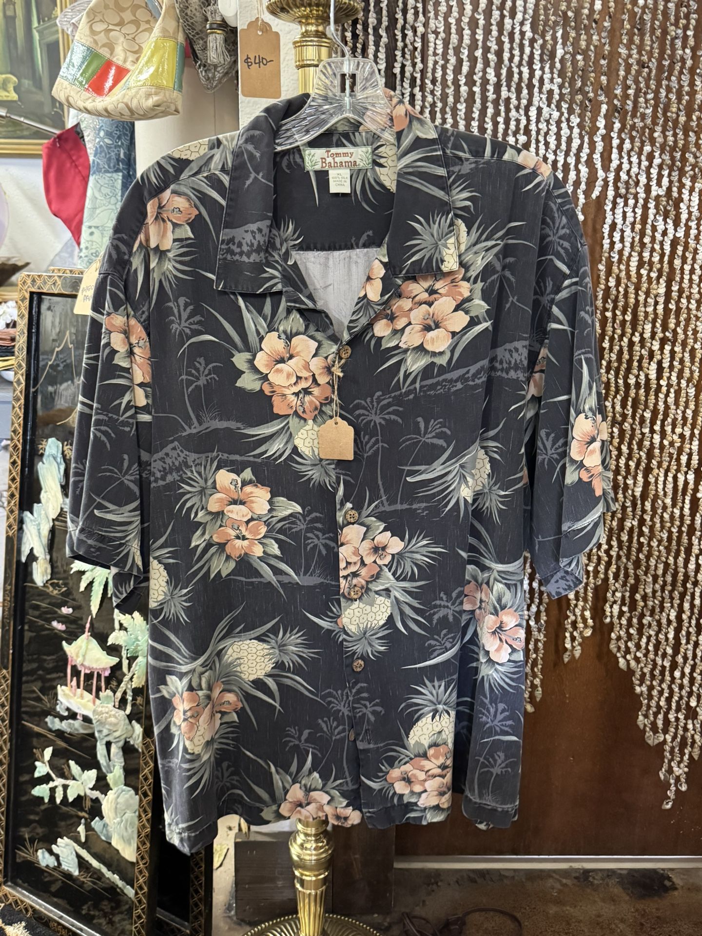 Tommy Bahama 100% Silk Blue Floral Hawaiian Shirt Aloha Button Down Size XL